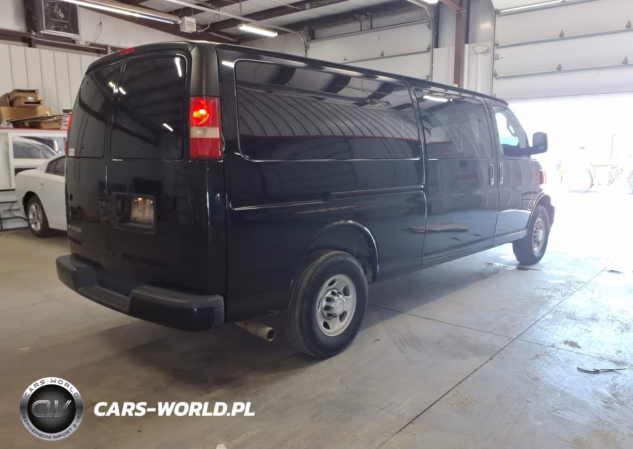 2017 Chevrolet Express 3500 Ls VIN:1GAZGNFG6H1293678 - 4