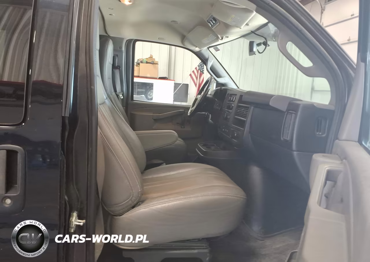 2017 Chevrolet Express 3500 Ls VIN:1GAZGNFG6H1293678 - 5