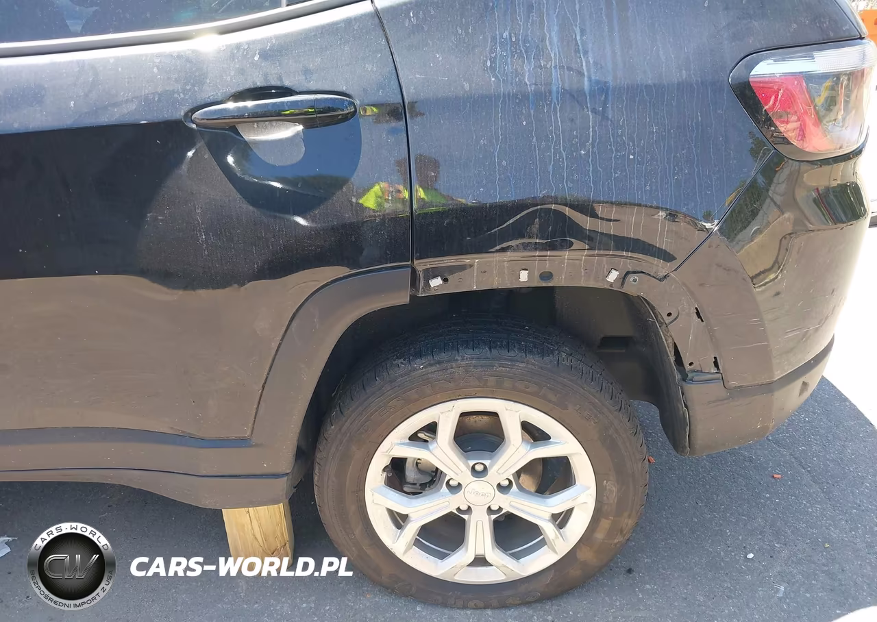 2024 Jeep Compass Latitude 4X4 VIN:3C4NJDBN6RT105077 - 20