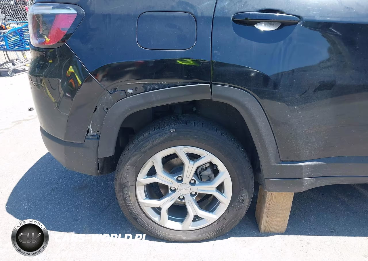 2024 Jeep Compass Latitude 4X4 VIN:3C4NJDBN6RT105077 - 21