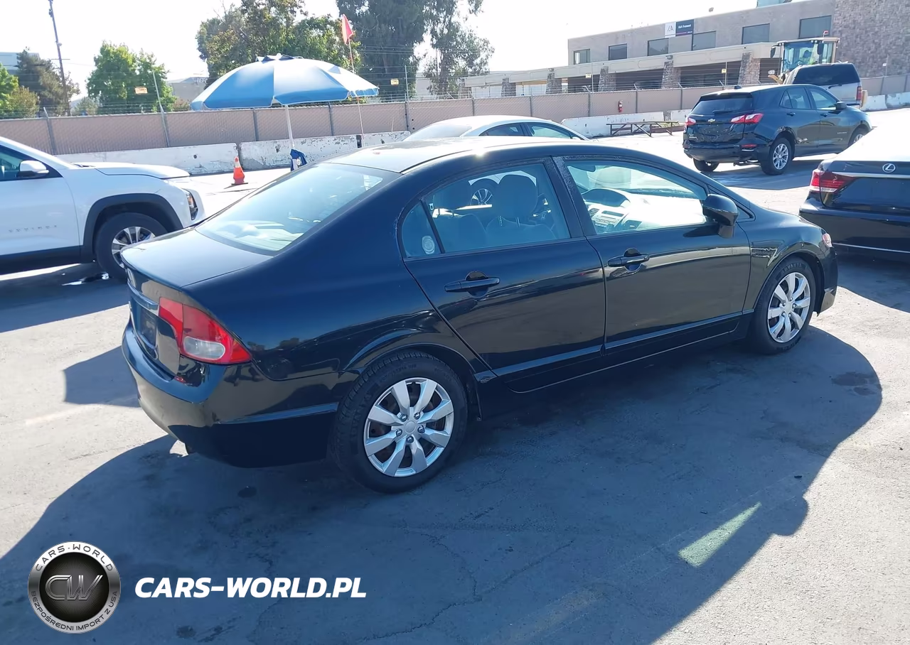 2011 Honda Civic Lx VIN:2HGFA1F50BH307202 - 4