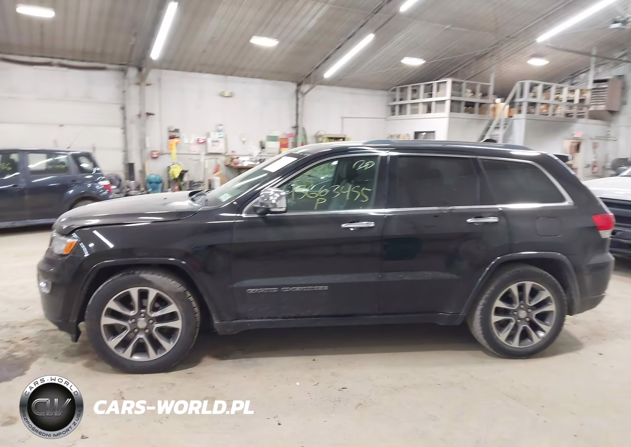 2017 Jeep Grand Cherokee Overland VIN:1C4RJFCGXHC769230 - 15