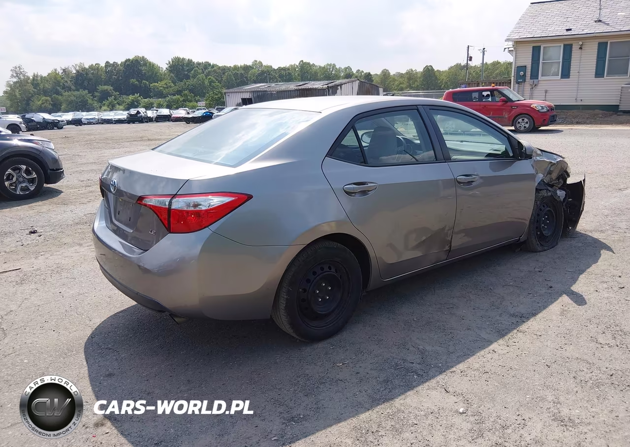 2016 Toyota Corolla Le VIN:5YFBURHE2GP451254 - 4