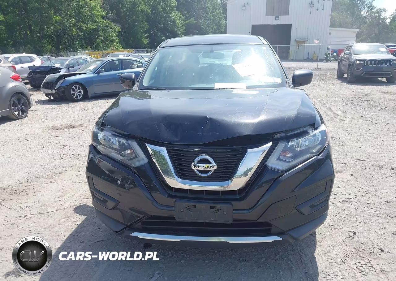 2017 Nissan Rogue S VIN:KNMAT2MV2HP561008 - 11