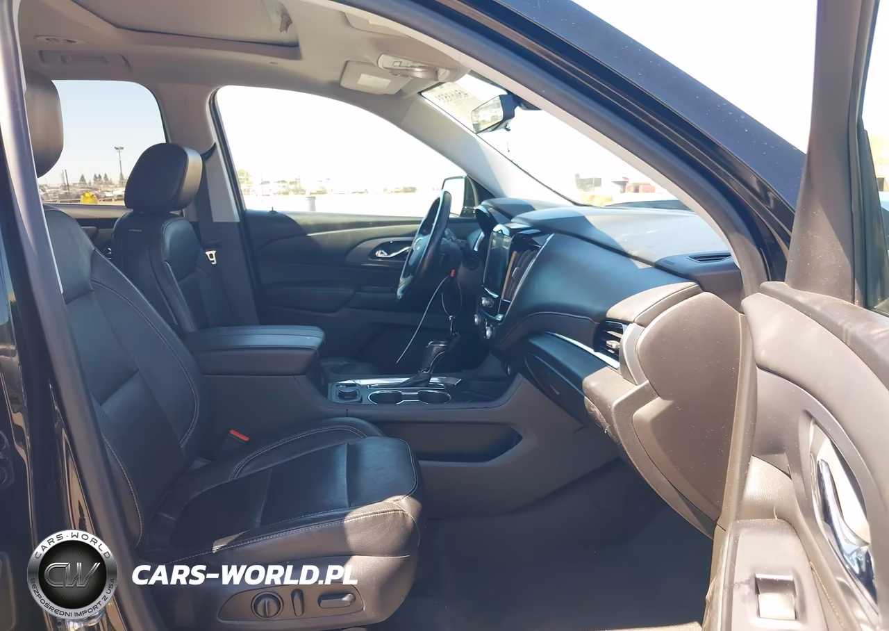 2018 Chevrolet Traverse Premier VIN:1GNERKKW5JJ242472 - 5