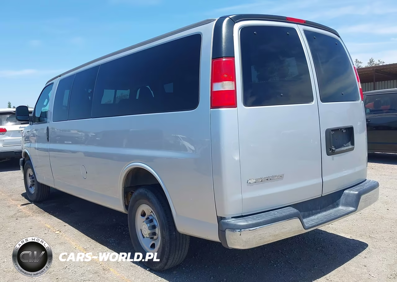 2018 Chevrolet Express 3500 Lt VIN:1GAZGPFG2J1299754 - 3