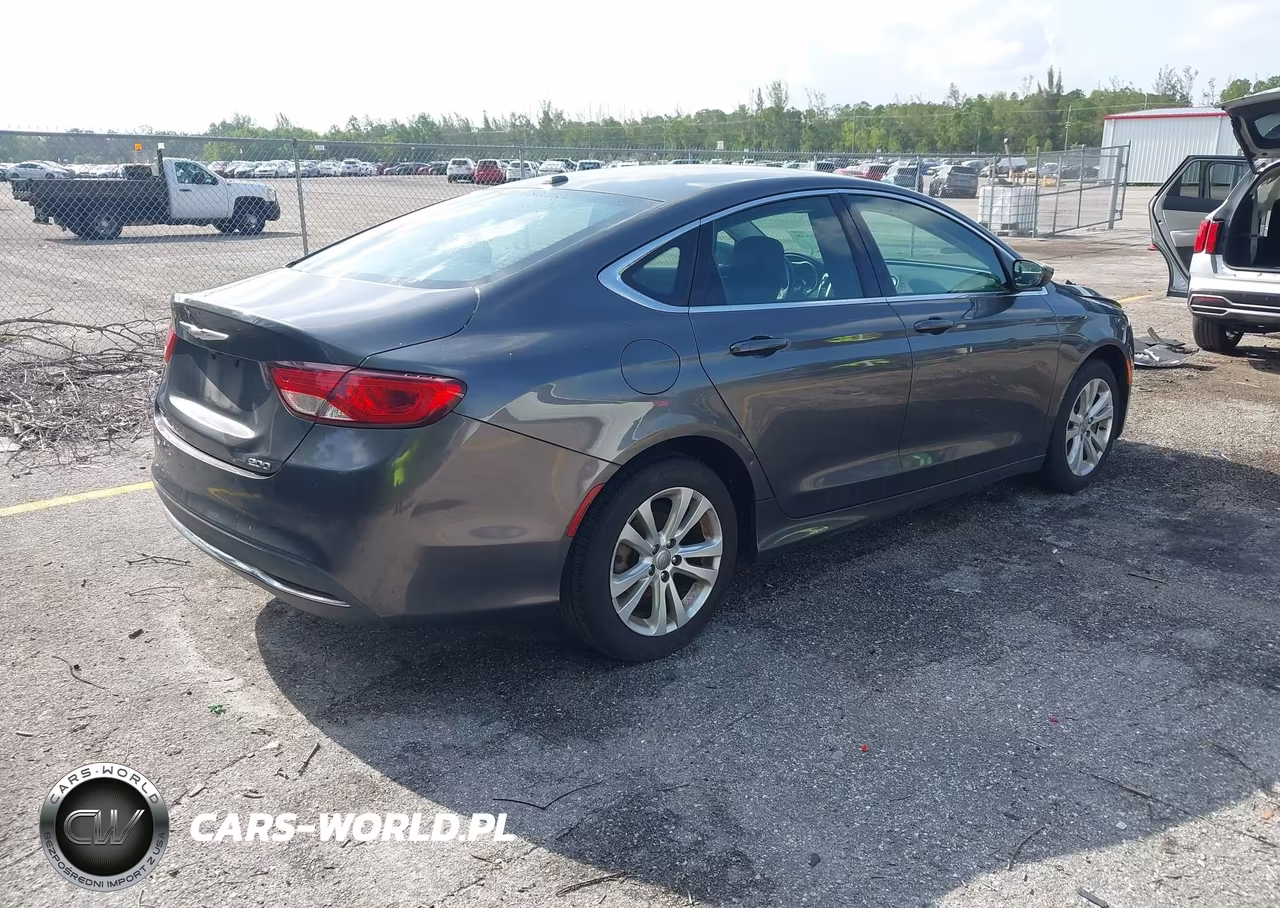 2016 Chrysler 200 Limited VIN:1C3CCCABXGN164525 - 4