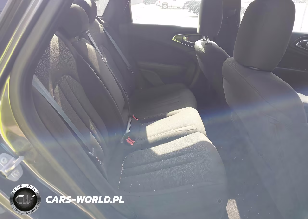 2016 Chrysler 200 Limited VIN:1C3CCCABXGN164525 - 8