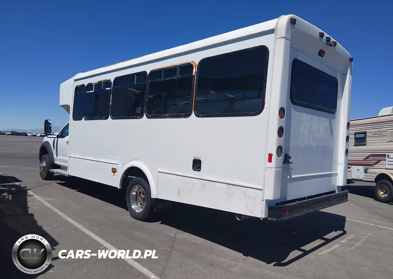 2017 Ford F-550 Chassis Xl VIN:1FDAF5GY6HDA08437 - 3