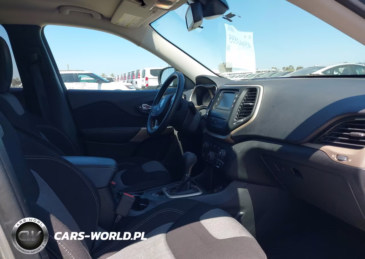 2017 Jeep Cherokee Sport VIN:1C4PJLAB0HD225097 - 5