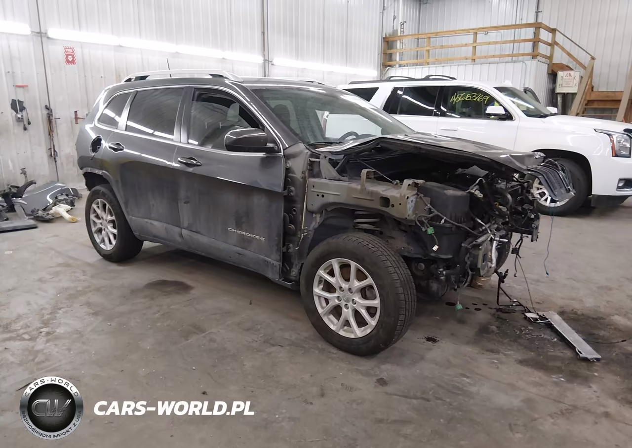 2016 Jeep Cherokee Latitude – zdjęcie 1 z 18