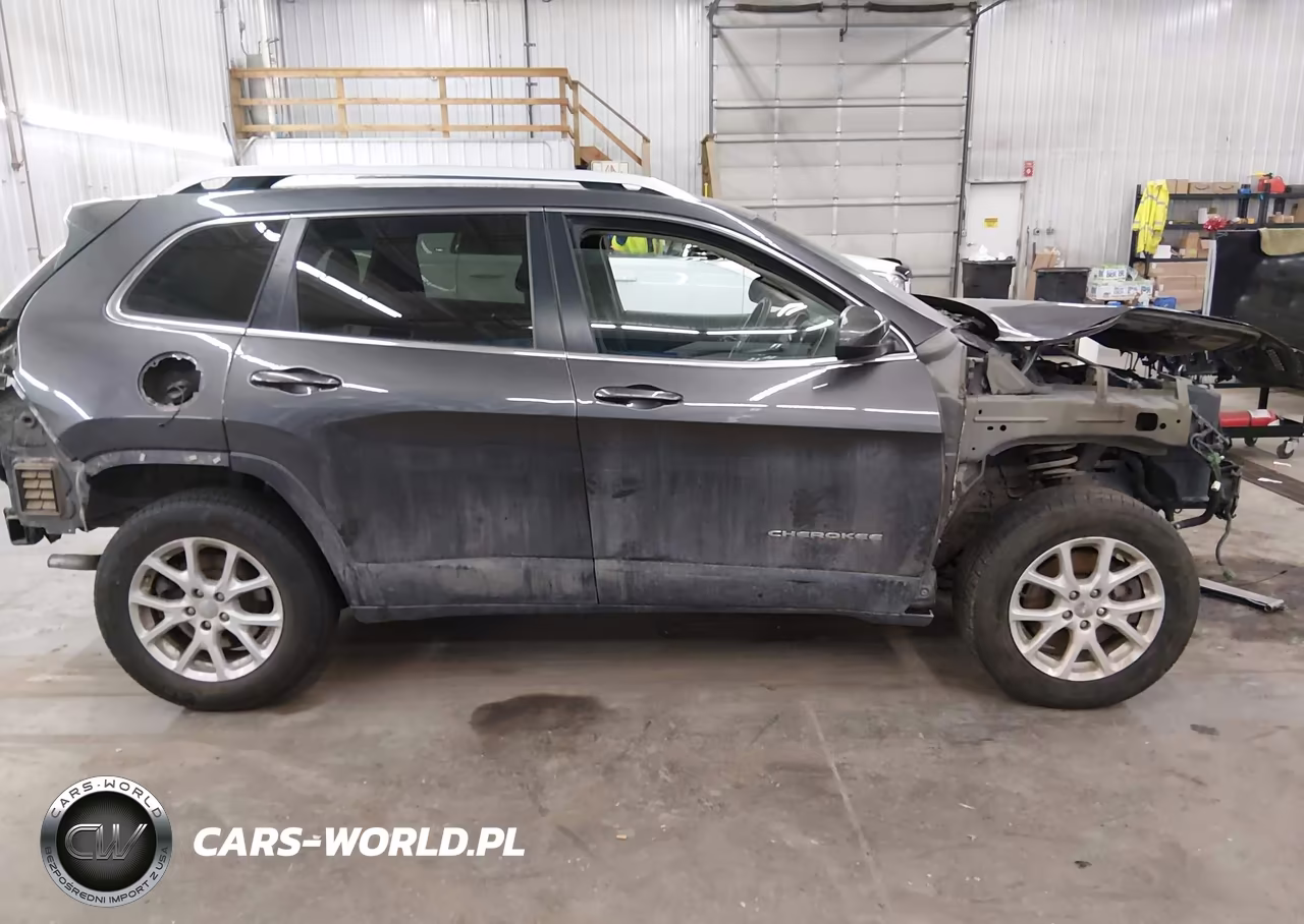 2016 Jeep Cherokee Latitude VIN:1C4PJMCSXGW246383 - 14