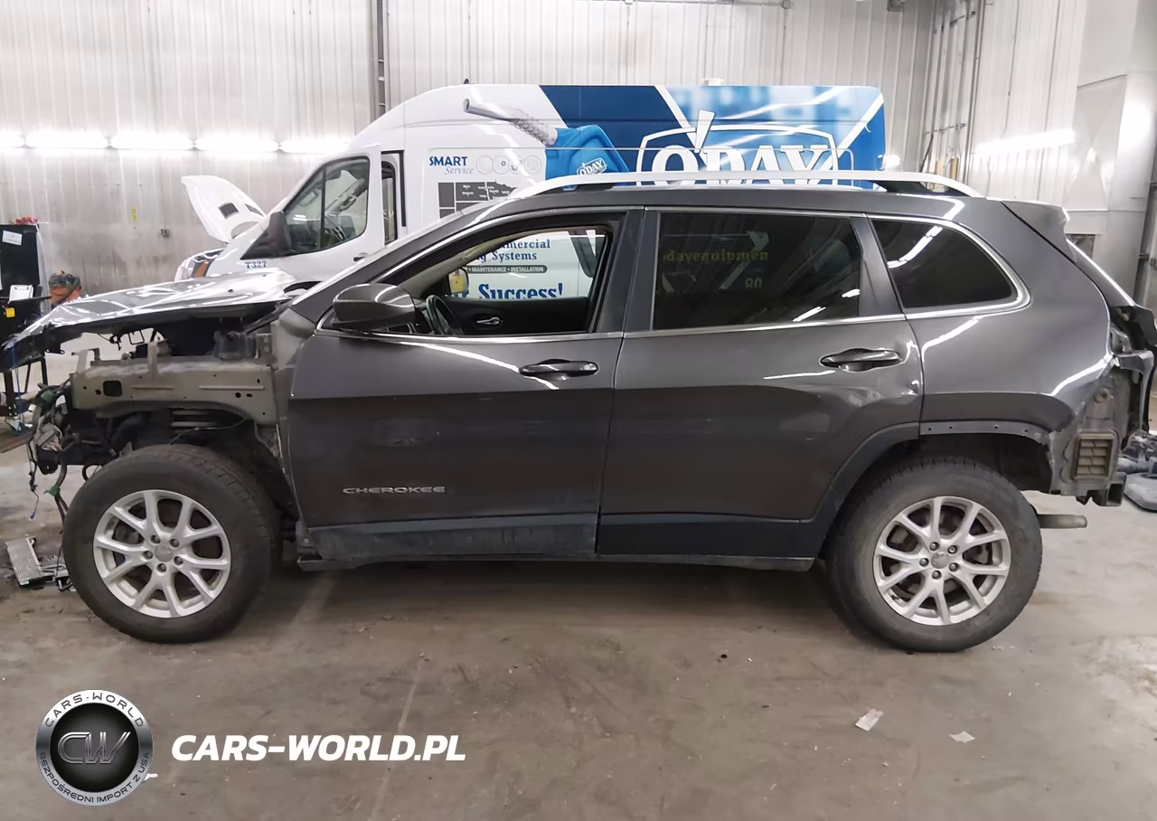 2016 Jeep Cherokee Latitude VIN:1C4PJMCSXGW246383 - 15