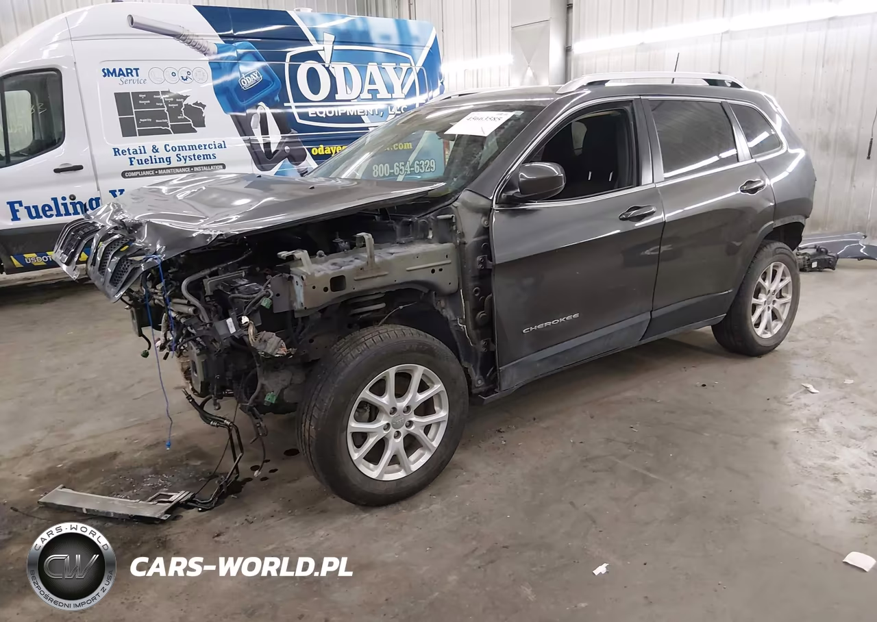 2016 Jeep Cherokee Latitude VIN:1C4PJMCSXGW246383 - 2