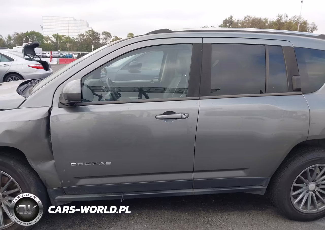 2014 Jeep Compass Latitude VIN:1C4NJCEA7ED562922 - 14