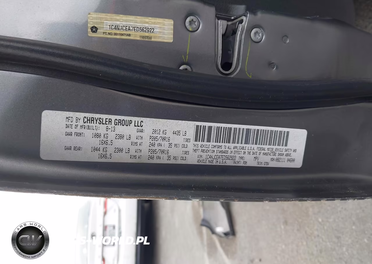 2014 Jeep Compass Latitude VIN:1C4NJCEA7ED562922 - 9