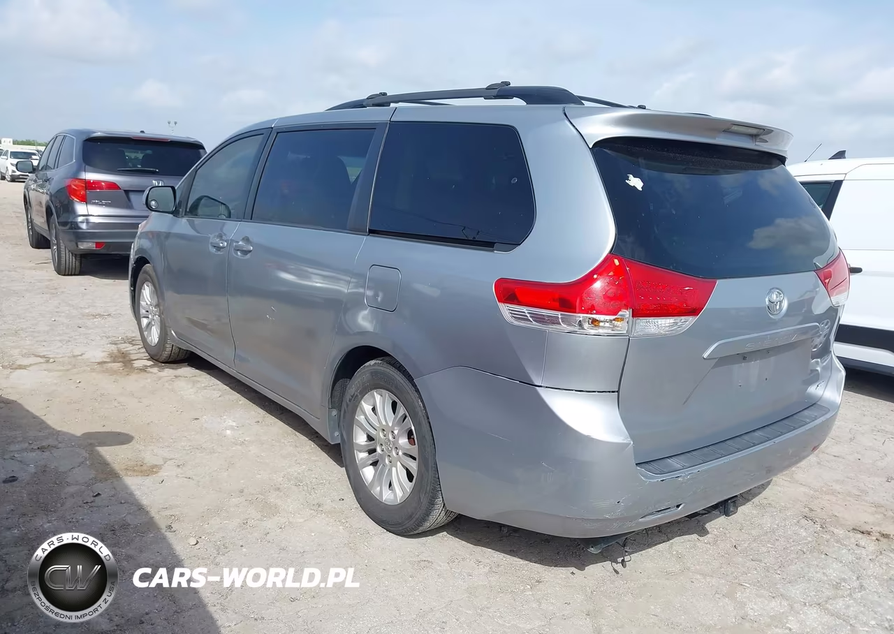 2011 Toyota Sienna Xle V6 VIN:5TDYK3DC0BS102112 - 3