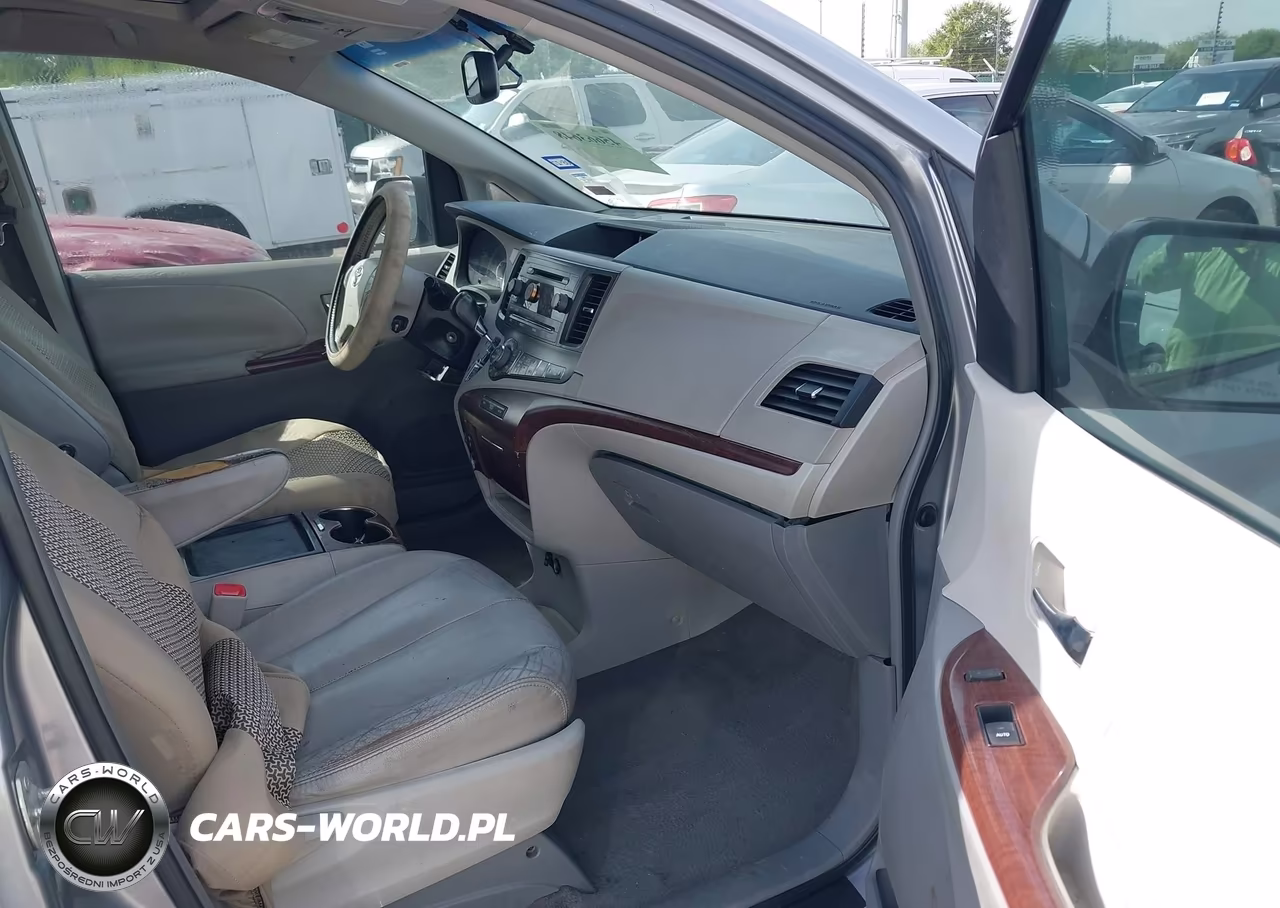 2011 Toyota Sienna Xle V6 VIN:5TDYK3DC0BS102112 - 5