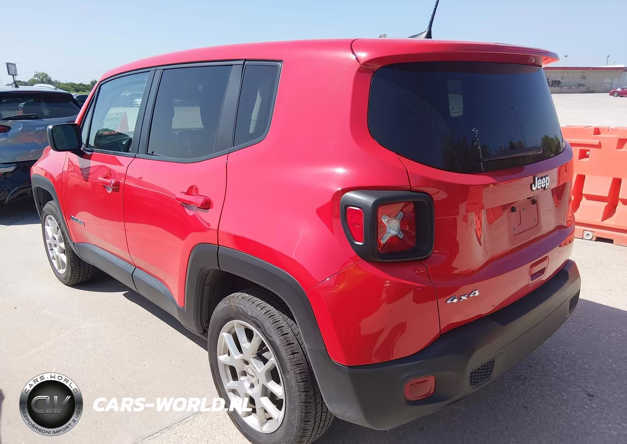 2023 Jeep Renegade Latitude 4X4 VIN:ZACNJDB19PPP70277 - 3