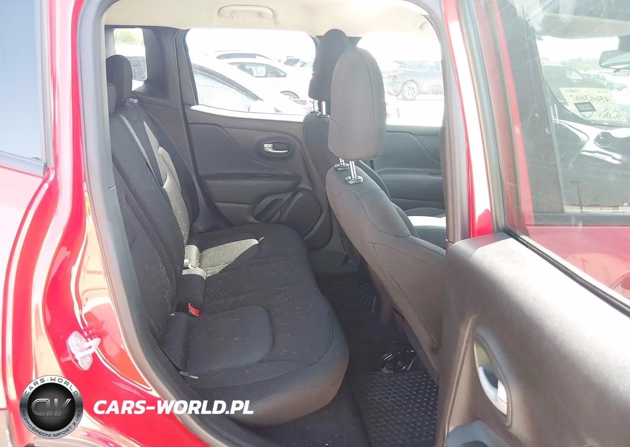 2023 Jeep Renegade Latitude 4X4 VIN:ZACNJDB19PPP70277 - 8
