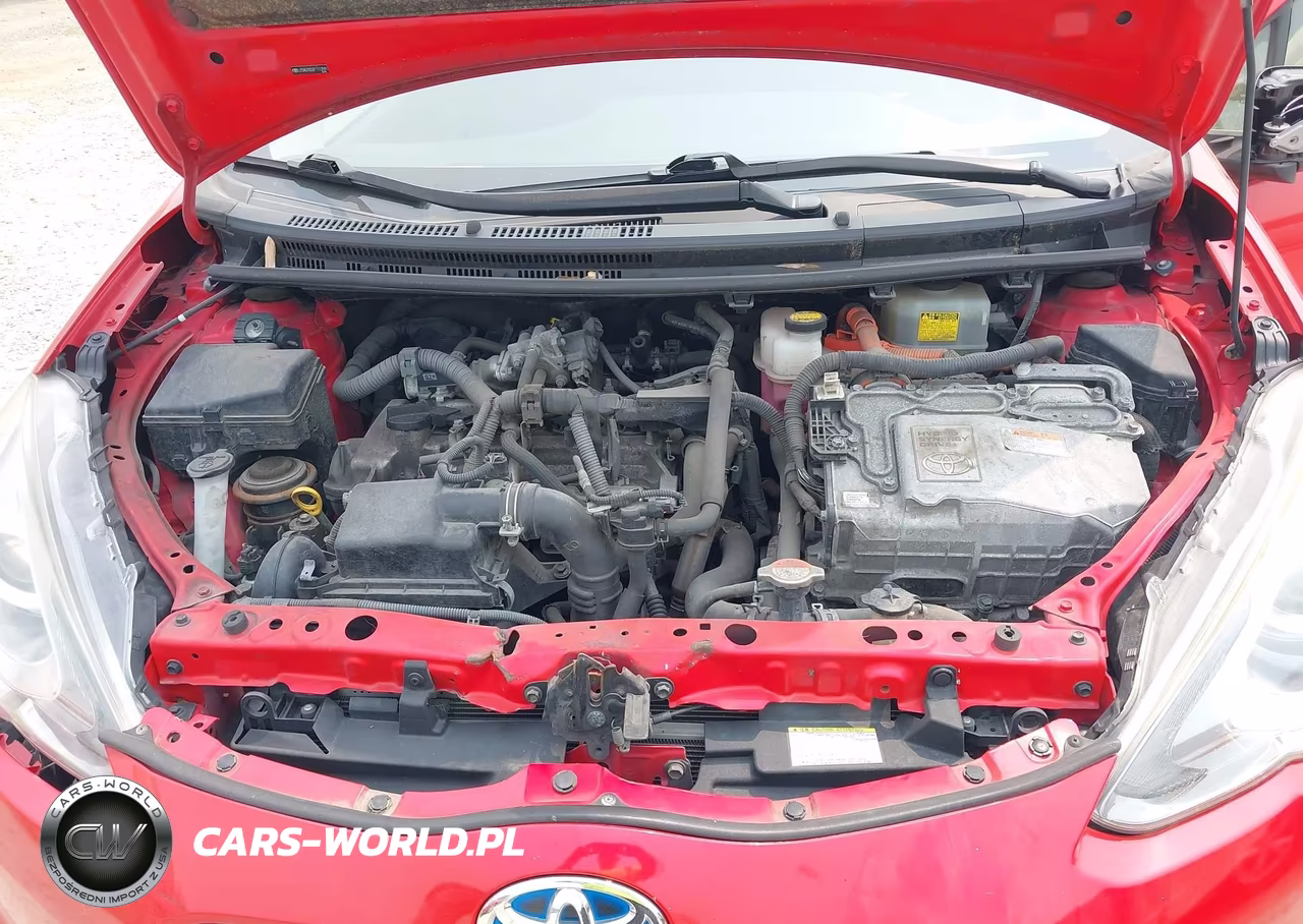 2015 Toyota Prius C Two VIN:JTDKDTB33F1112591 - 10