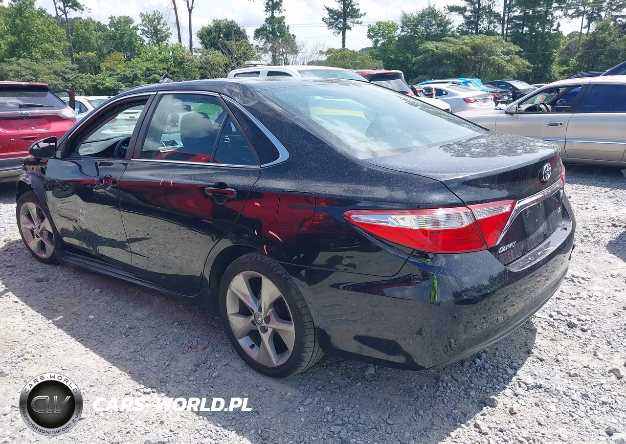 2016 Toyota Camry Le VIN:4T1BF1FK3GU566111 - 3