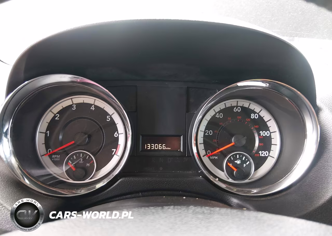 2016 Dodge Grand Caravan American Value Pkg VIN:2C4RDGBG8GR124242 - 7