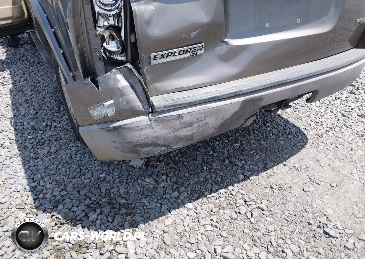 2006 Ford Explorer Xlt VIN:1FMEU73E16UA70615 - 13