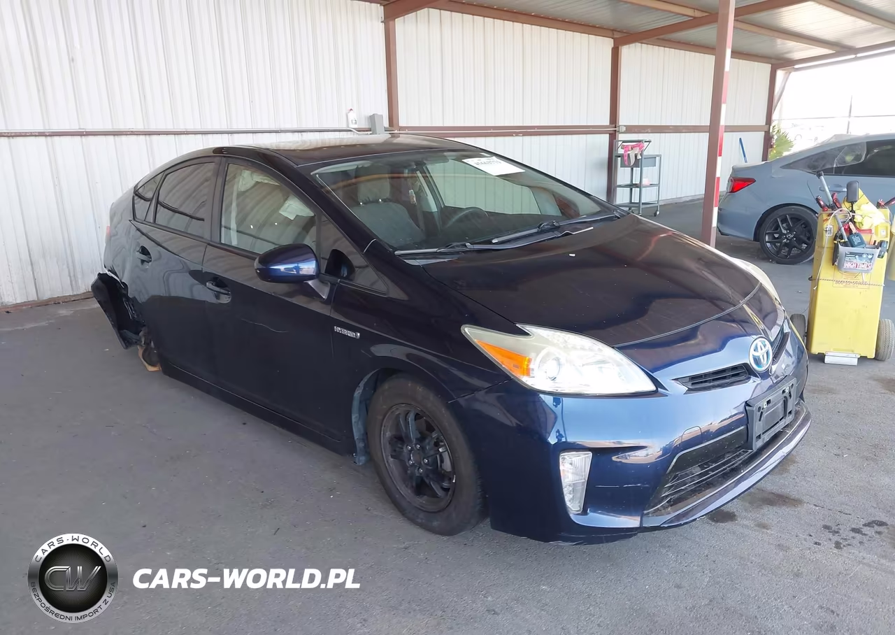 2015 Toyota Prius Two VIN:JTDKN3DU0F0478324 - 1
