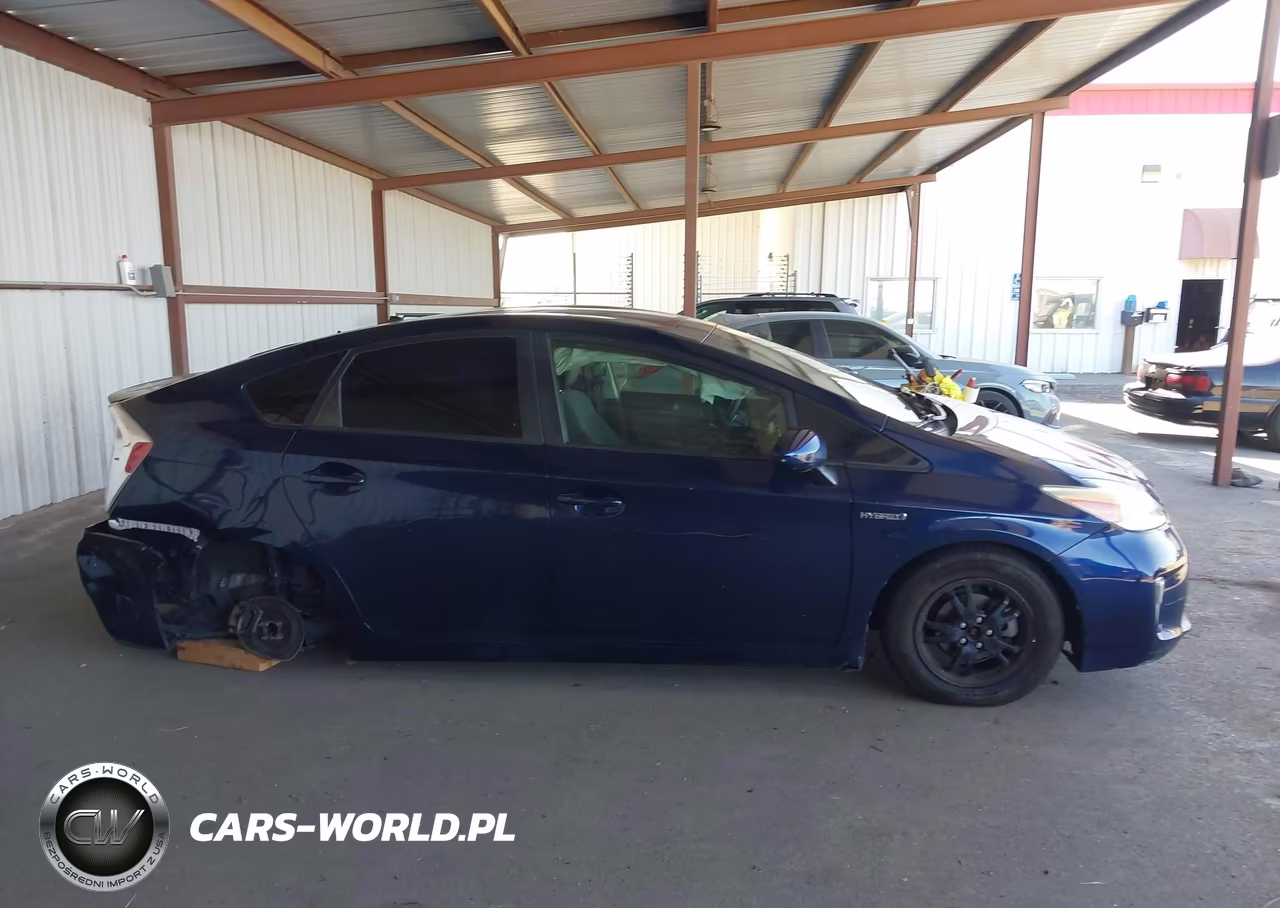 2015 Toyota Prius Two VIN:JTDKN3DU0F0478324 - 14