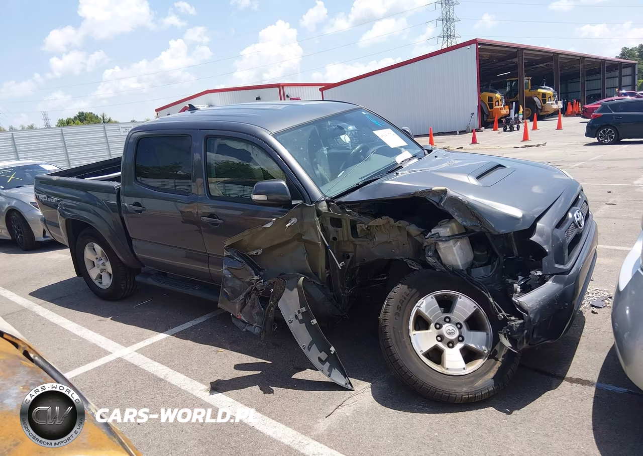 2015 Toyota Tacoma Prerunner V6 VIN:3TMJU4GN1FM187630 - 13