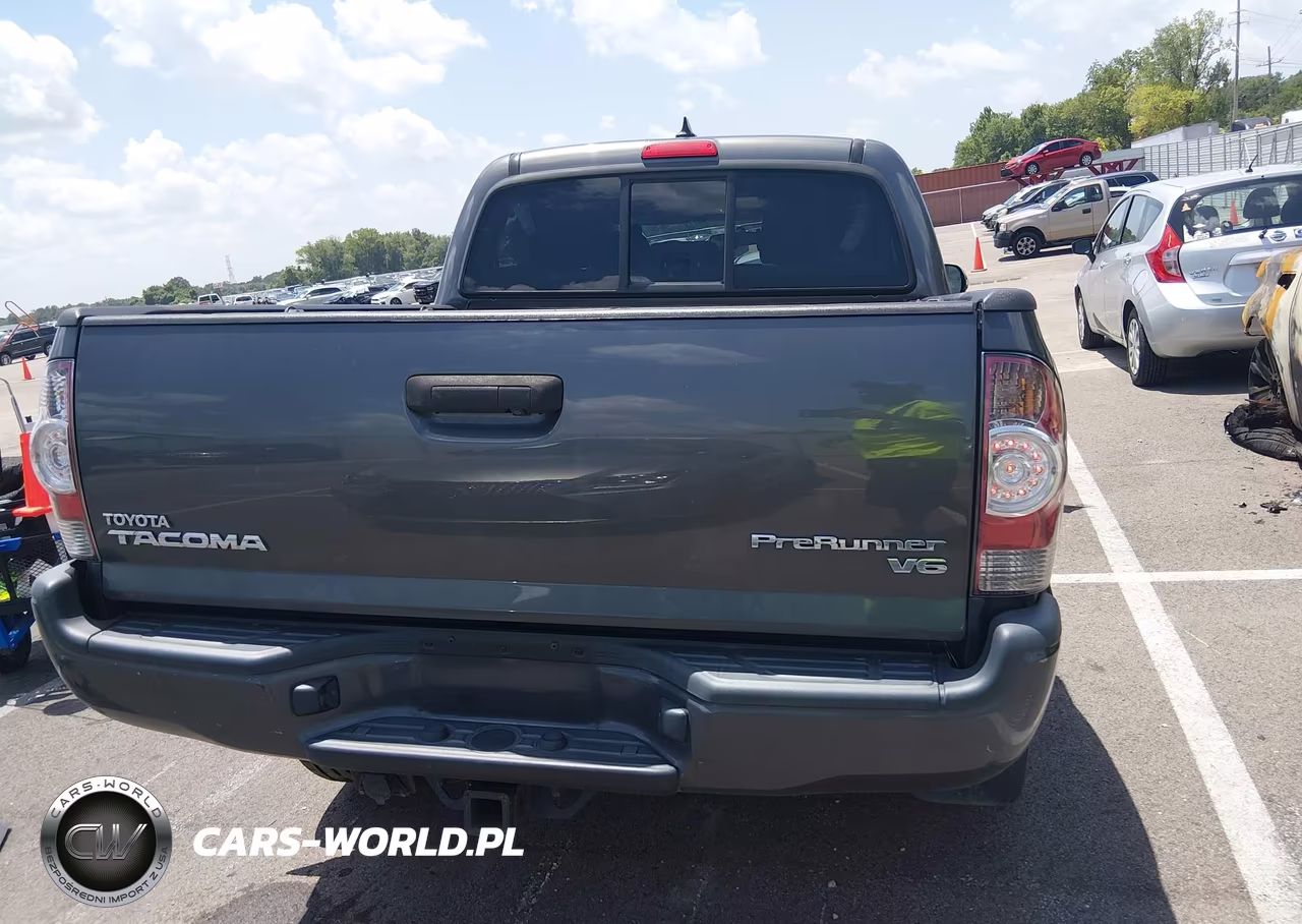 2015 Toyota Tacoma Prerunner V6 VIN:3TMJU4GN1FM187630 - 16
