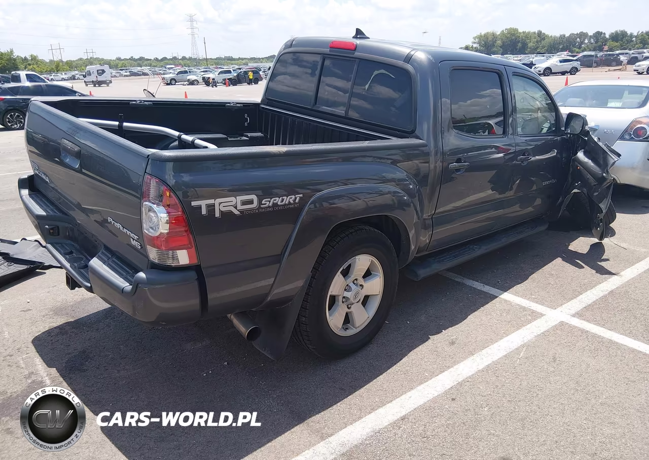 2015 Toyota Tacoma Prerunner V6 VIN:3TMJU4GN1FM187630 - 4