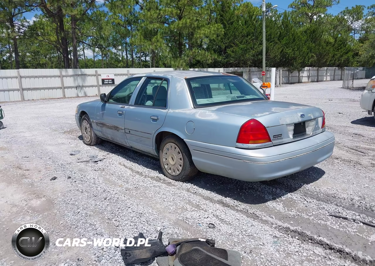 2003 Ford Crown Victoria Standard VIN:2FAFP73WX3X182607 - 3