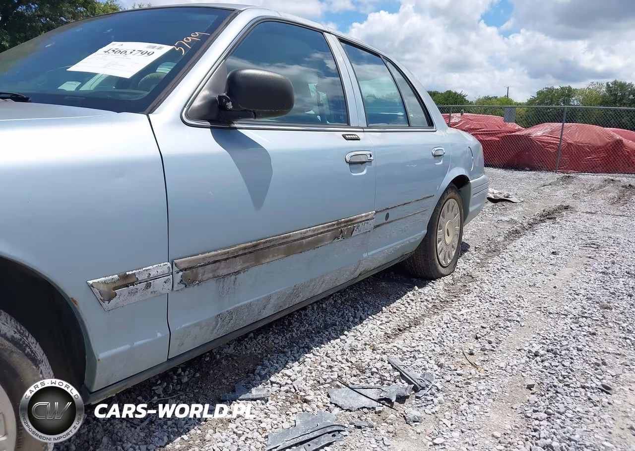 2003 Ford Crown Victoria Standard VIN:2FAFP73WX3X182607 - 6