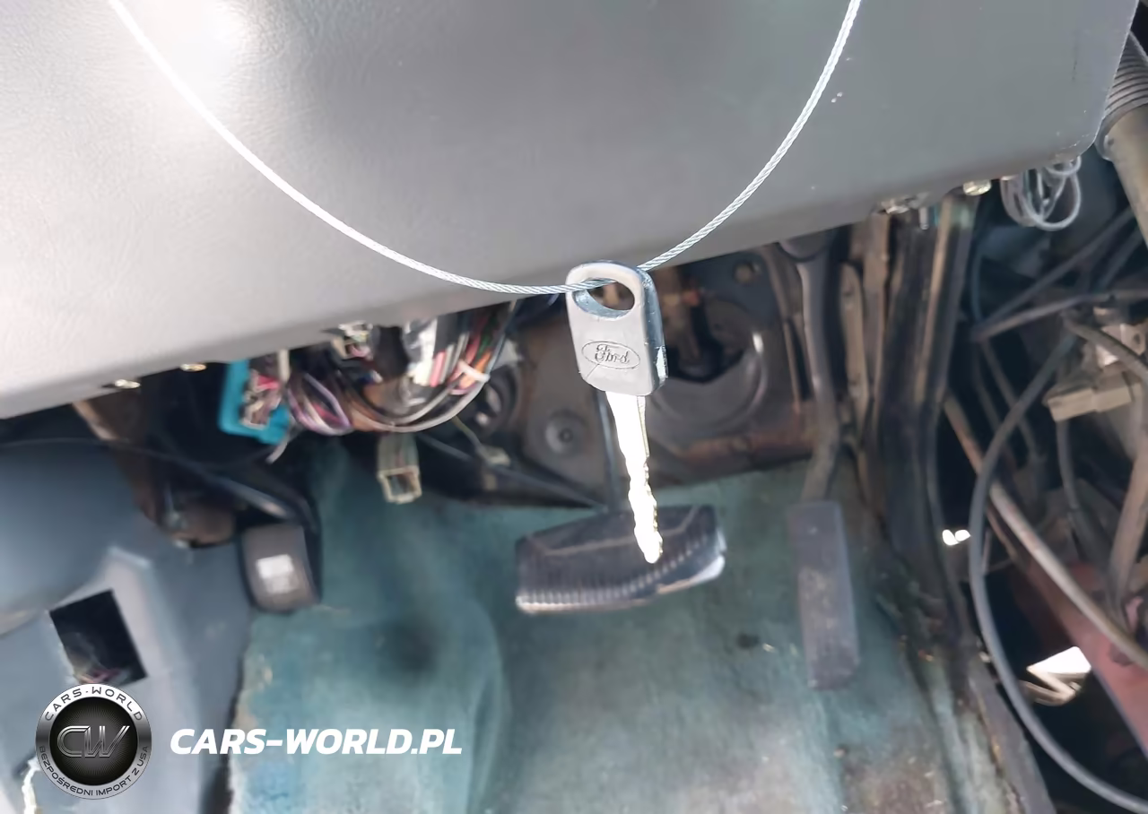 1994 Ford Econoline E150 Van VIN:1FDEE14N4RHA65852 - 11