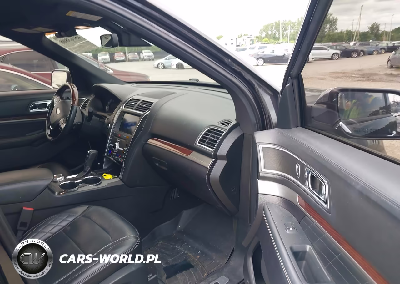 2019 Ford Explorer Platinum VIN:1FM5K8HT5KGA00031 - 5