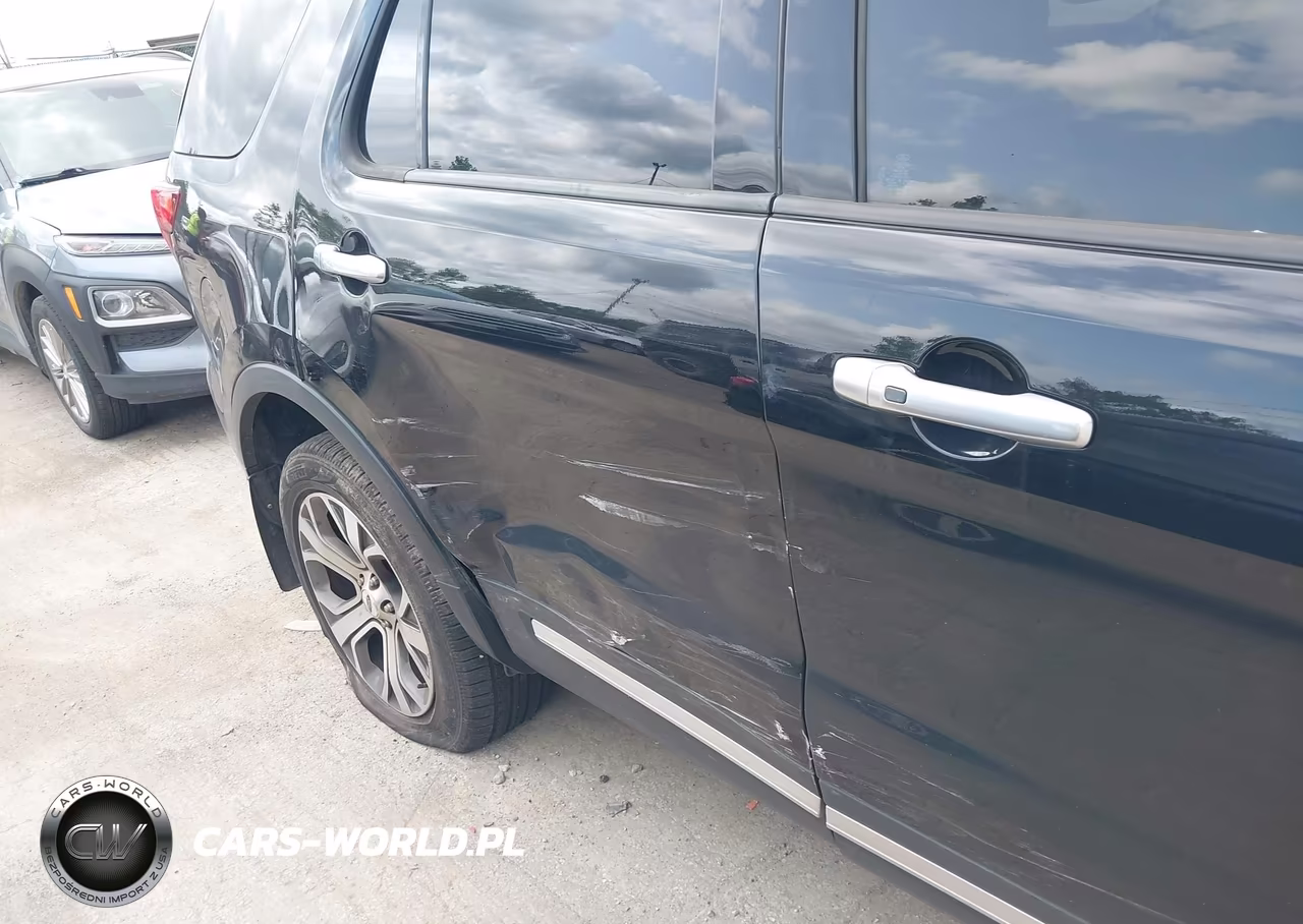 2019 Ford Explorer Platinum VIN:1FM5K8HT5KGA00031 - 6