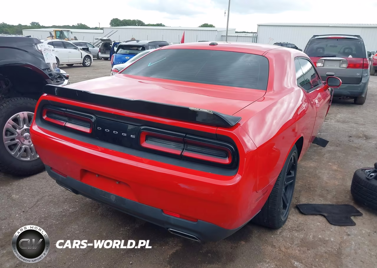 2016 Dodge Challenger Sxt VIN:2C3CDZAG1GH184666 - 4