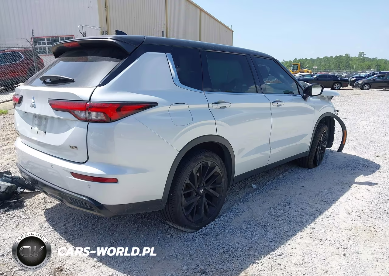 2023 Mitsubishi Outlander Sel 2.5 2Wd-Sel Black Edition 2Wd VIN:JA4J3VA84PZ009619 - 4