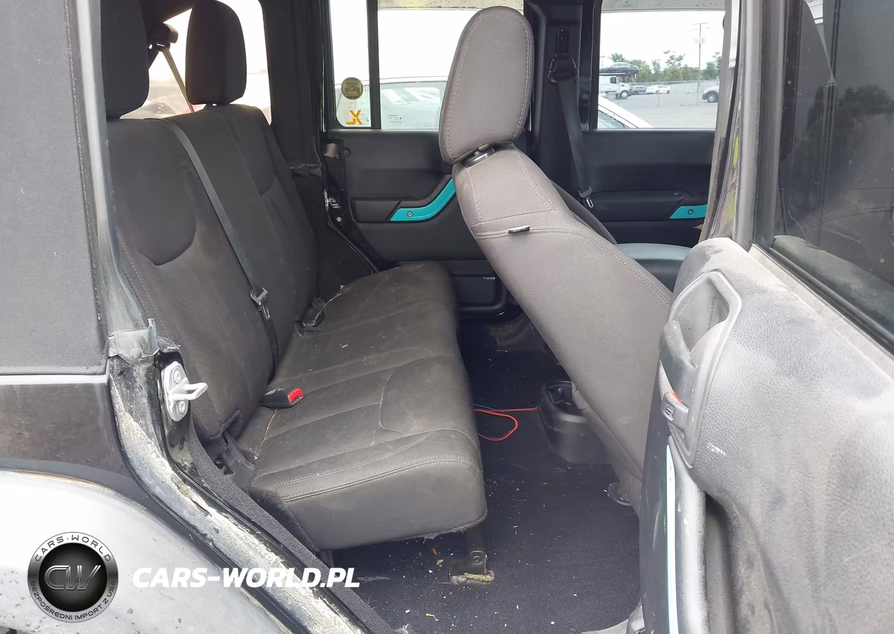 2015 Jeep Wrangler Unlimited Sport VIN:1C4HJWDG0FL688423 - 8