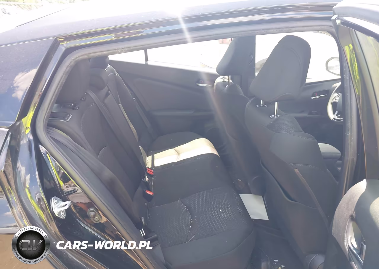 2020 Toyota Prius Le Awd-E VIN:JTDL9RFU0L3013884 - 8