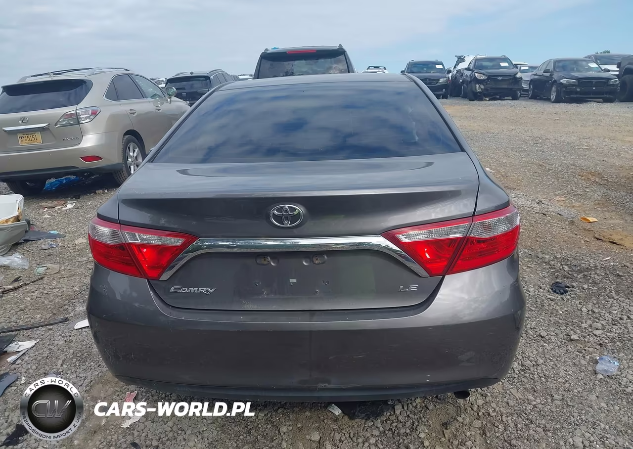 2016 Toyota Camry Le VIN:4T4BF1FKXGR569433 - 15