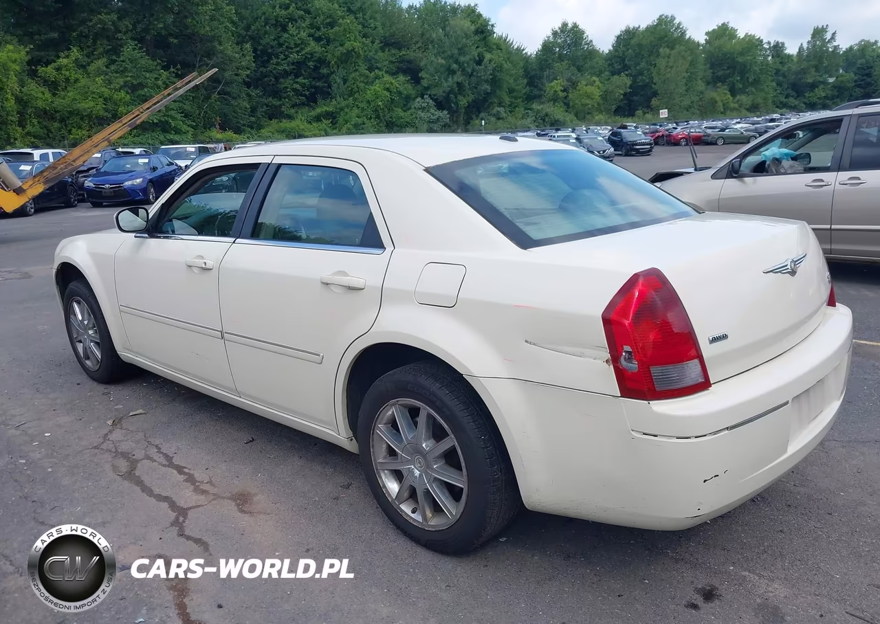 2007 Chrysler 300 Touring VIN:2C3LK53G57H821943 - 3