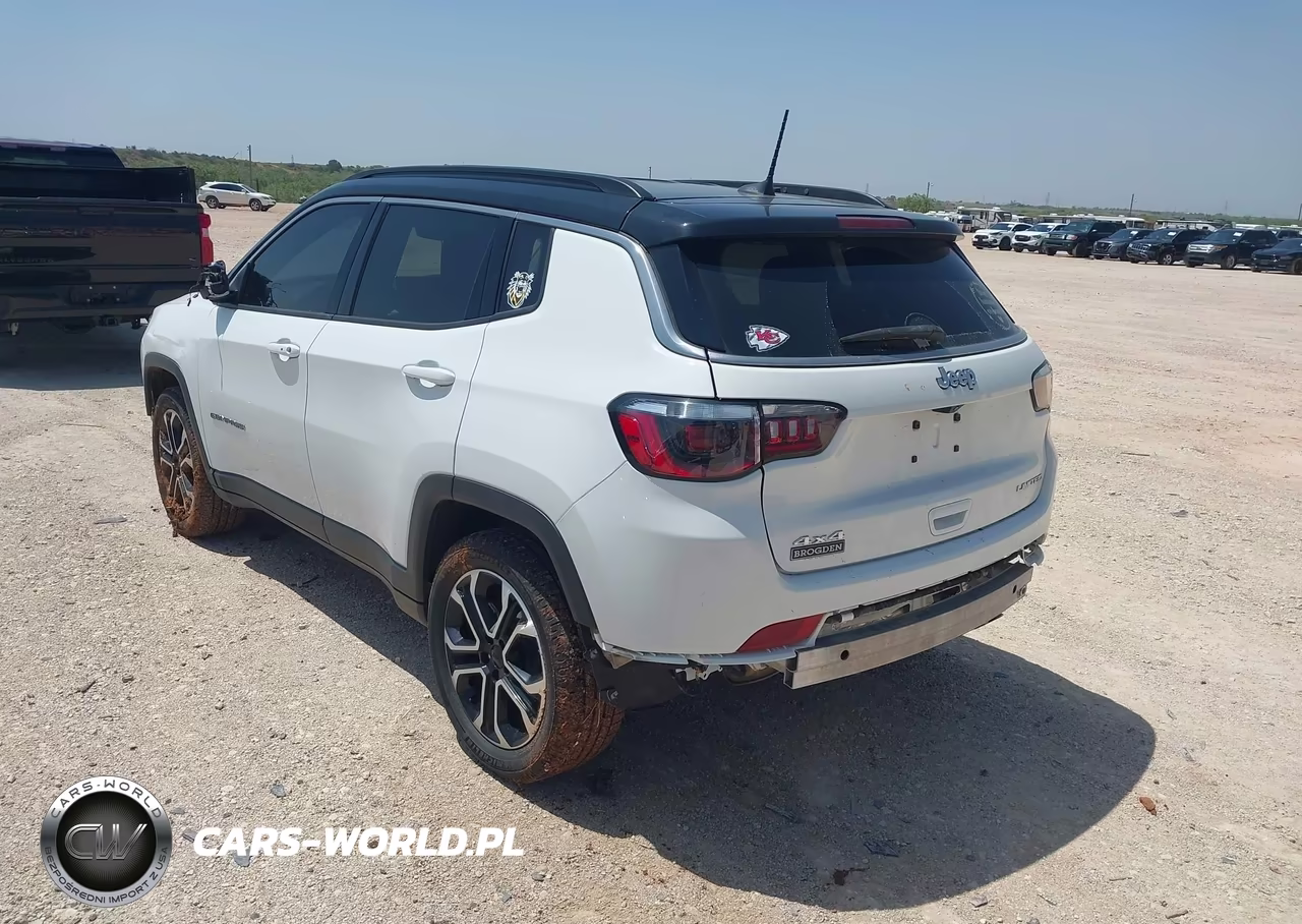 2022 Jeep Compass Limited 4X4 VIN:3C4NJDCB5NT197135 - 3