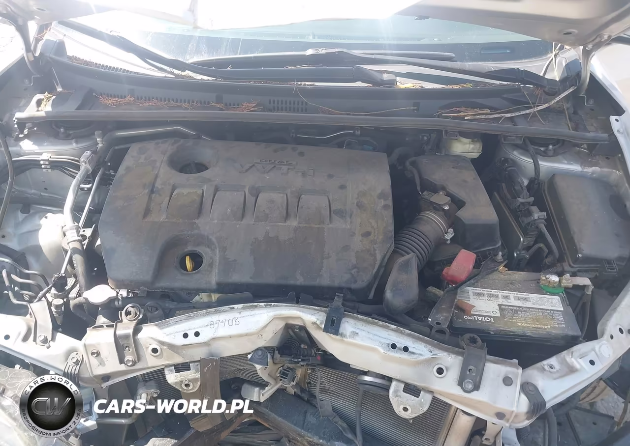 2018 Toyota Corolla Le VIN:2T1BURHE8JC009523 - 10