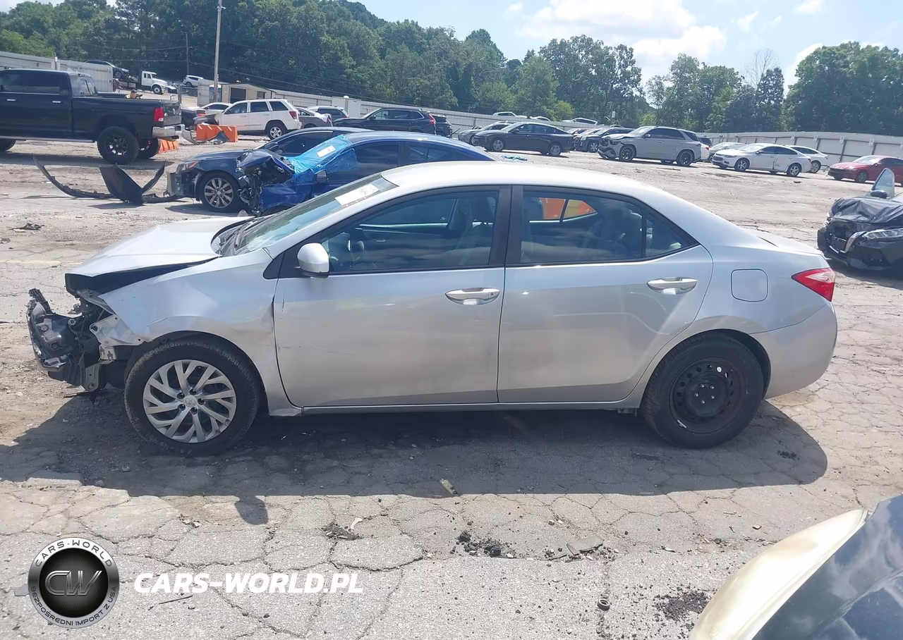 2018 Toyota Corolla Le VIN:2T1BURHE8JC009523 - 14