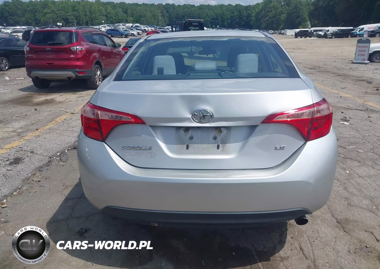 2018 Toyota Corolla Le VIN:2T1BURHE8JC009523 - 16