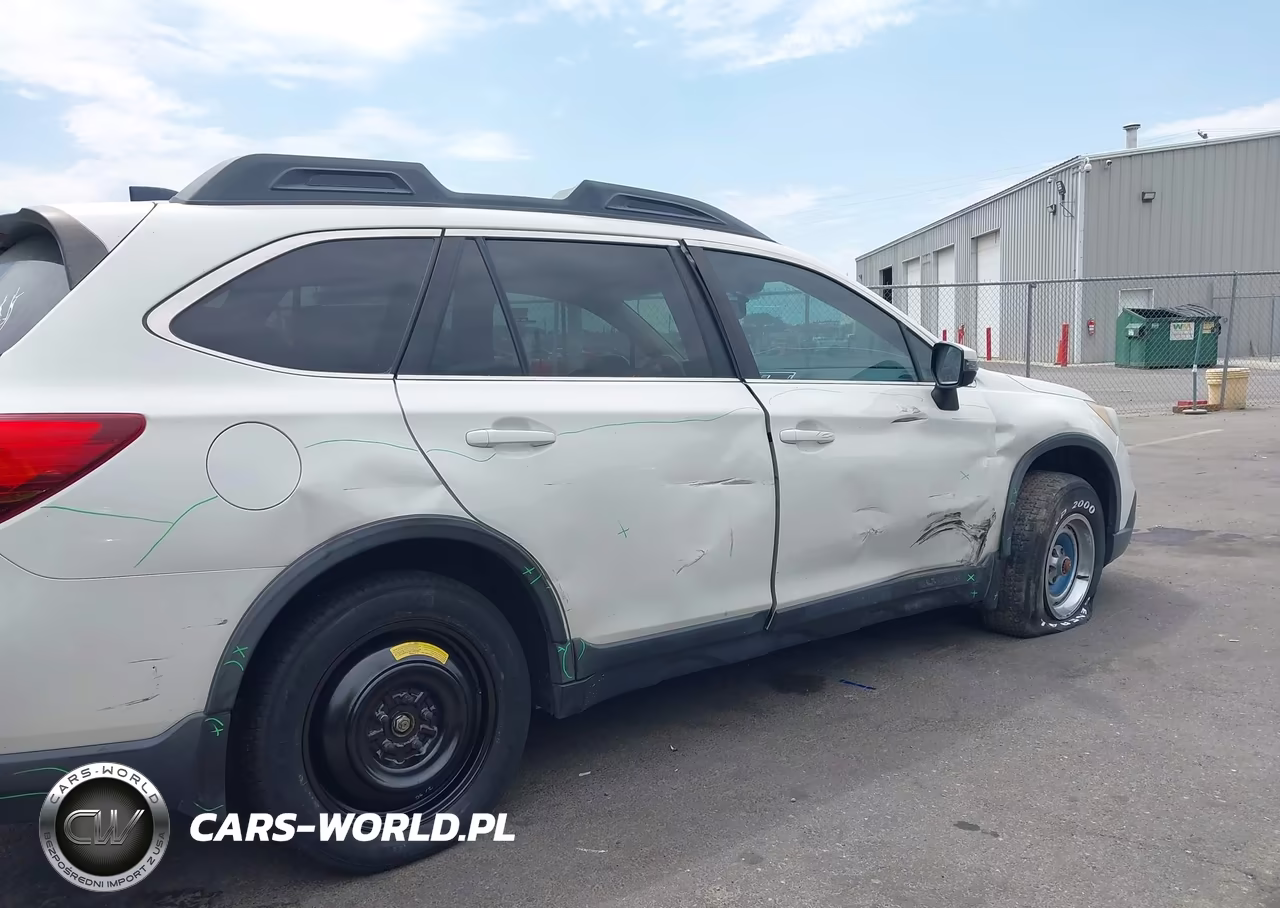 2016 Subaru Outback 2.5I Premium VIN:4S4BSAFC5G3215579 - 17
