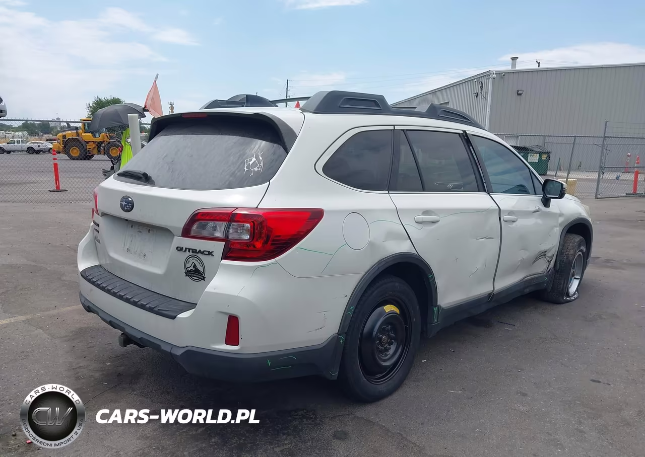 2016 Subaru Outback 2.5I Premium VIN:4S4BSAFC5G3215579 - 4
